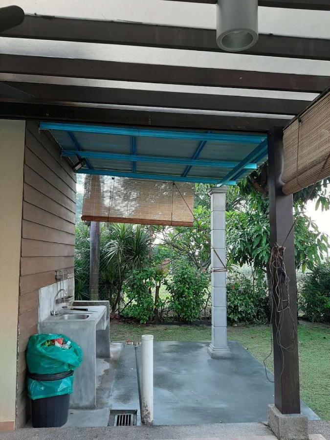Beachfront With Pool * Malacca