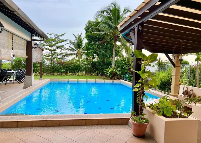 Melaka Beachfront Villa With Pool