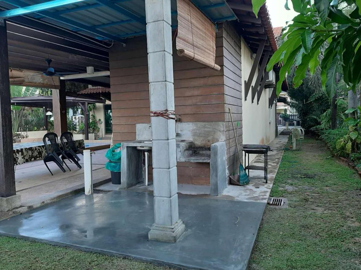 Melaka Beachfront Villa With Pool Villa *