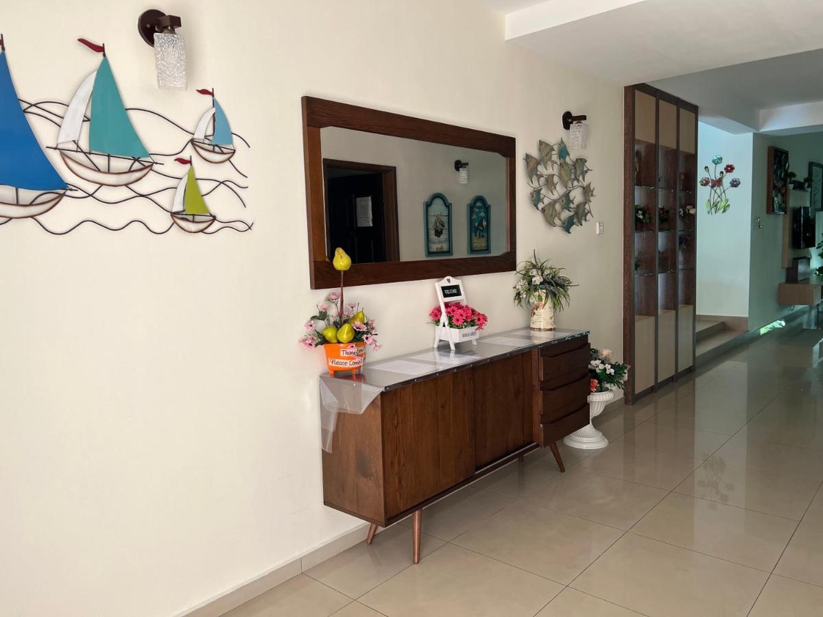 Villa Melaka Beachfront Villa With Pool