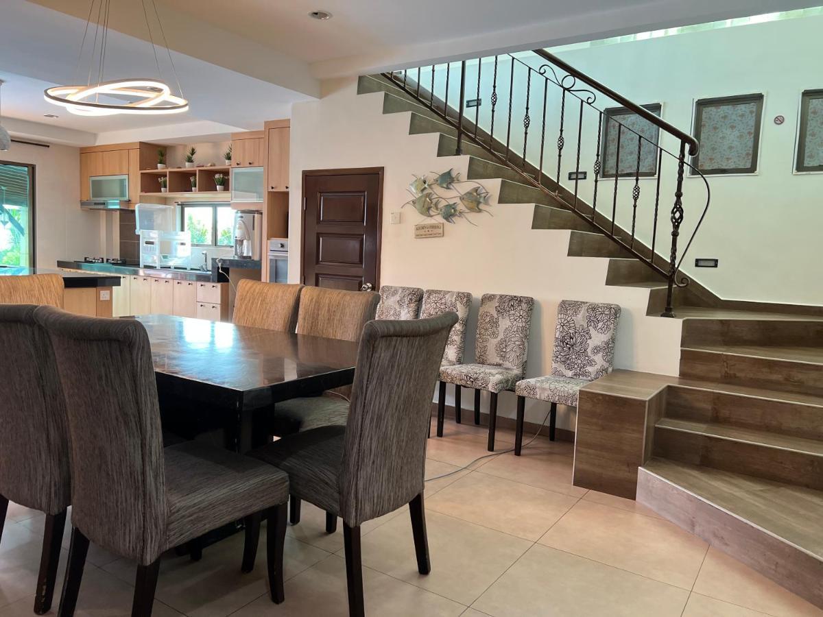 Villa Melaka Beachfront Villa With Pool *