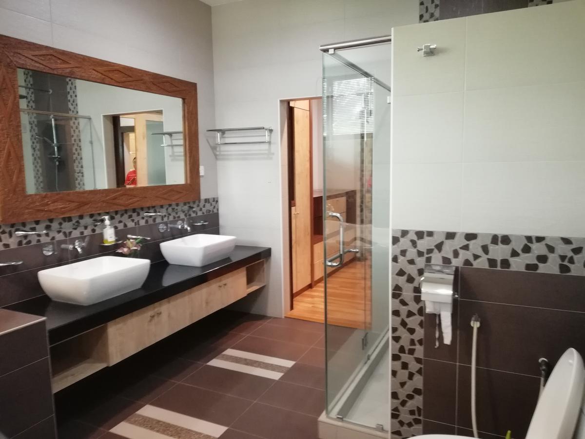 Villa Melaka Beachfront Villa With Pool *