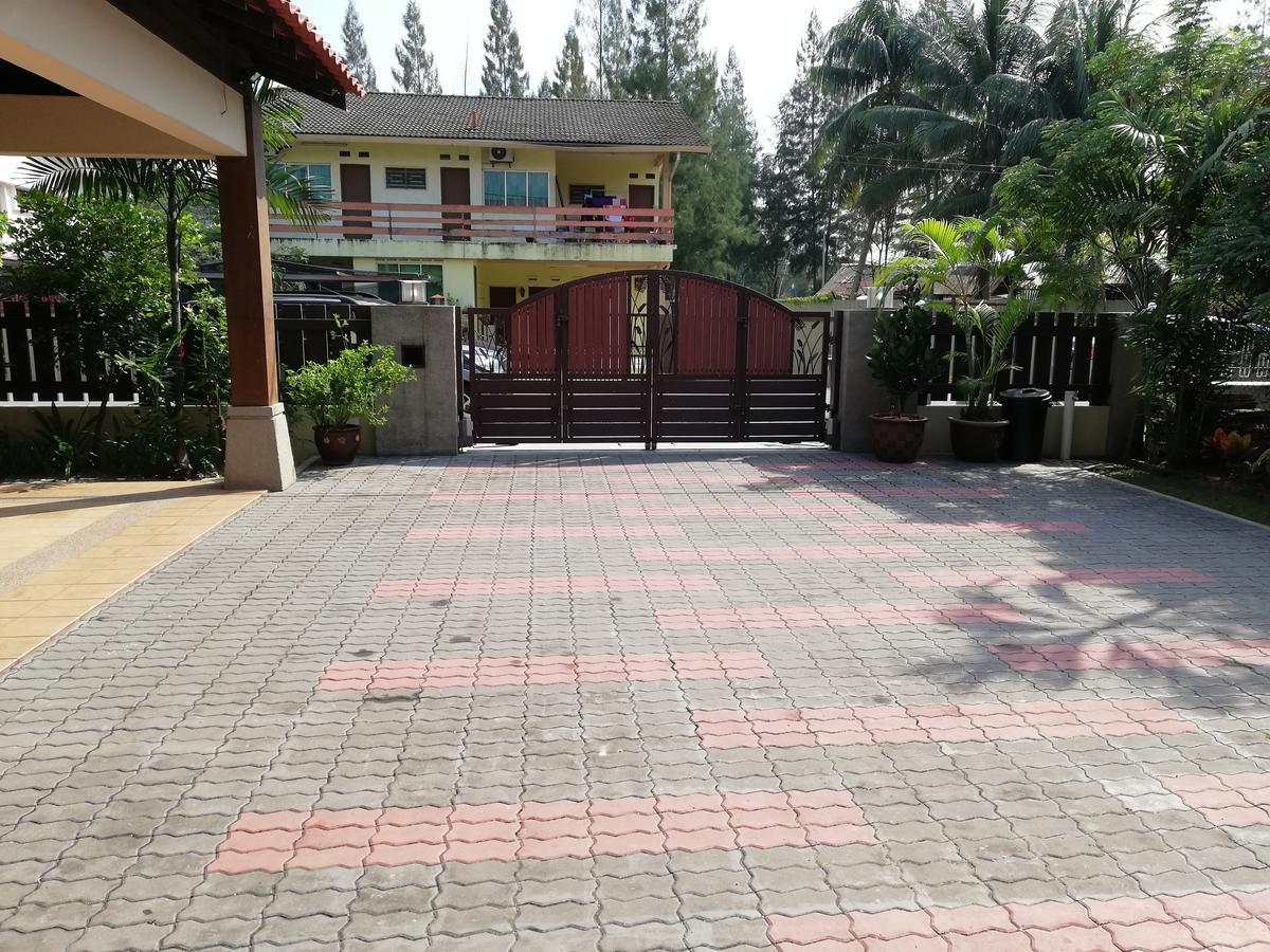 Villa Melaka Beachfront Villa With Pool Malacca