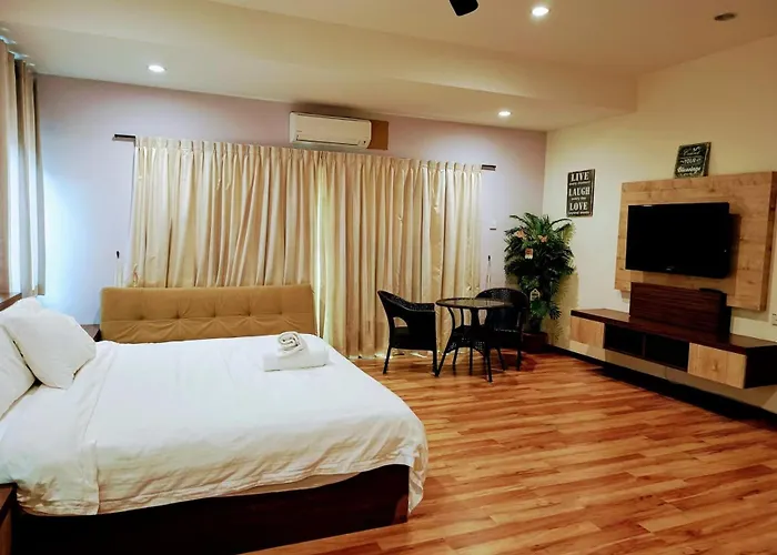 Melaka Beachfront Villa With Pool
