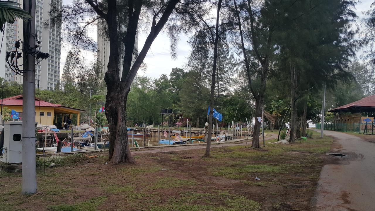 Vila Beachfront With Pool Malacca
