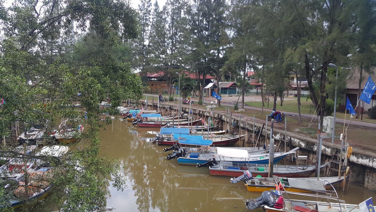 Vila Beachfront With Pool Malacca