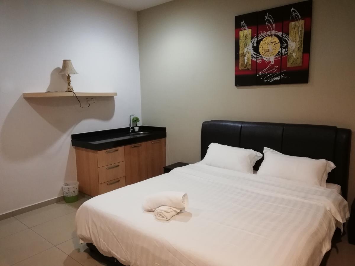 Vila Beachfront With Pool Malacca